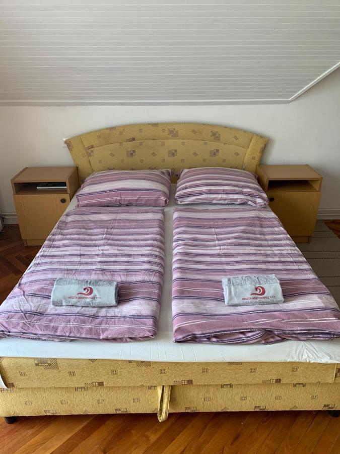 Kriszta Apartmanhaz Apartment Balatonlelle Exterior foto