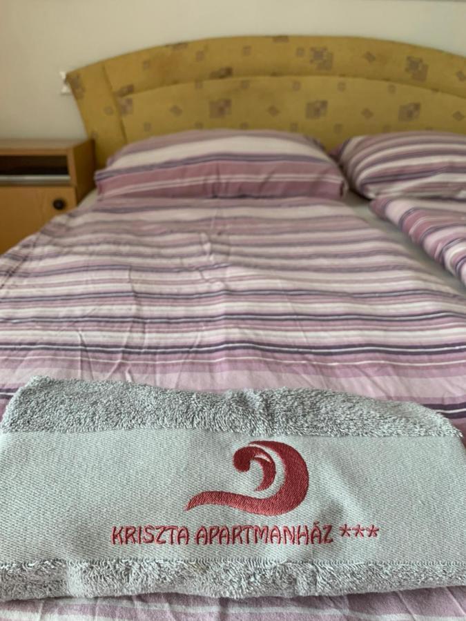 Kriszta Apartmanhaz Apartment Balatonlelle Exterior foto