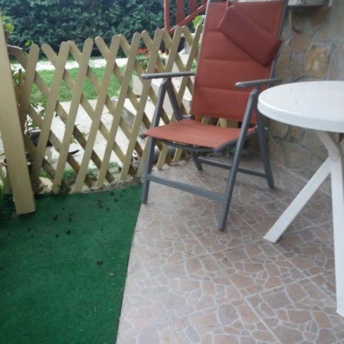 Kriszta Apartmanhaz Apartment Balatonlelle Exterior foto